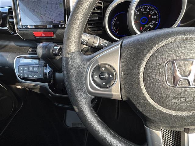 Ｎ－ＢＯＸカスタム Ｇ　ＳＳパッケージ　社外メモリナビ　フルセグ　ＤＶＤ再生　Ｂｌｕｅｔｏｏｔｈ　バックカメラ　ビルトインＥＴＣ　両側パワスラ　アイドリングストップ　シートーヒーター　スマートキ　純正ＨＩＤライト　純正１４ＡＷ（8枚目）