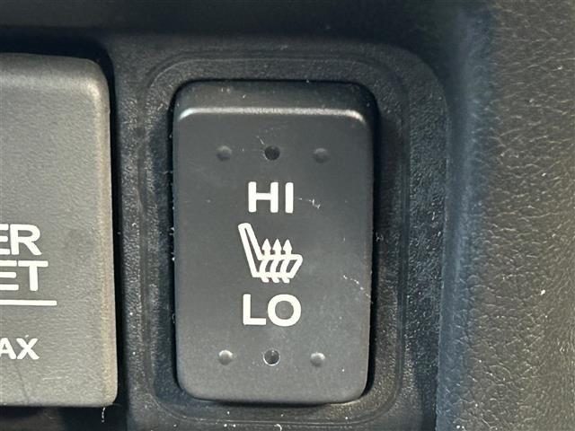 Ｎ－ＢＯＸカスタム Ｇ　ＳＳパッケージ　社外メモリナビ　フルセグ　ＤＶＤ再生　Ｂｌｕｅｔｏｏｔｈ　バックカメラ　ビルトインＥＴＣ　両側パワスラ　アイドリングストップ　シートーヒーター　スマートキ　純正ＨＩＤライト　純正１４ＡＷ（13枚目）