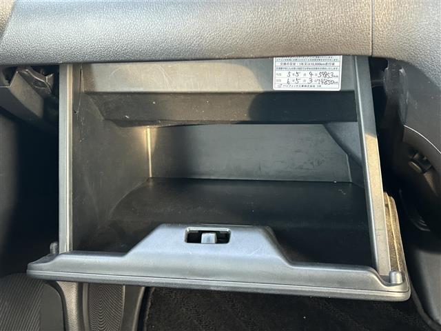 Ｎ－ＢＯＸカスタム Ｇ　ＳＳパッケージ　社外メモリナビ　フルセグ　ＤＶＤ再生　Ｂｌｕｅｔｏｏｔｈ　バックカメラ　ビルトインＥＴＣ　両側パワスラ　アイドリングストップ　シートーヒーター　スマートキ　純正ＨＩＤライト　純正１４ＡＷ（14枚目）