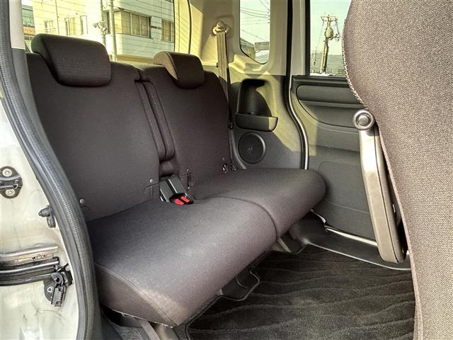 Ｎ－ＢＯＸカスタム Ｇ　ＳＳパッケージ　社外メモリナビ　フルセグ　ＤＶＤ再生　Ｂｌｕｅｔｏｏｔｈ　バックカメラ　ビルトインＥＴＣ　両側パワスラ　アイドリングストップ　シートーヒーター　スマートキ　純正ＨＩＤライト　純正１４ＡＷ（25枚目）