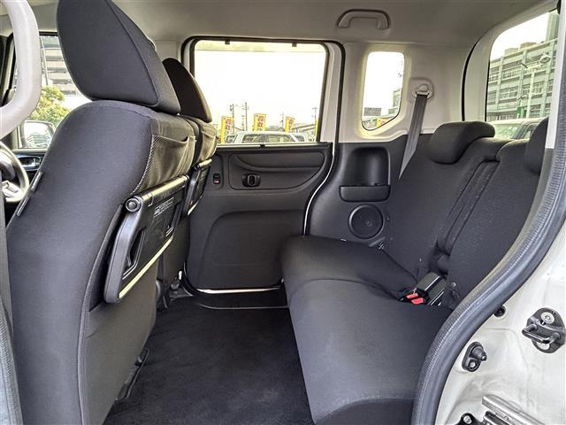 Ｎ－ＢＯＸカスタム Ｇ　ＳＳパッケージ　社外メモリナビ　フルセグ　ＤＶＤ再生　Ｂｌｕｅｔｏｏｔｈ　バックカメラ　ビルトインＥＴＣ　両側パワスラ　アイドリングストップ　シートーヒーター　スマートキ　純正ＨＩＤライト　純正１４ＡＷ（26枚目）