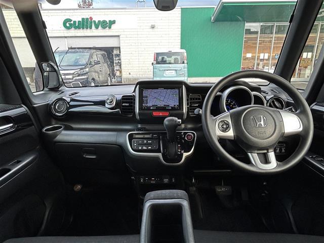 Ｎ－ＢＯＸカスタム Ｇ　ＳＳパッケージ　社外メモリナビ　フルセグ　ＤＶＤ再生　Ｂｌｕｅｔｏｏｔｈ　バックカメラ　ビルトインＥＴＣ　両側パワスラ　アイドリングストップ　シートーヒーター　スマートキ　純正ＨＩＤライト　純正１４ＡＷ（42枚目）