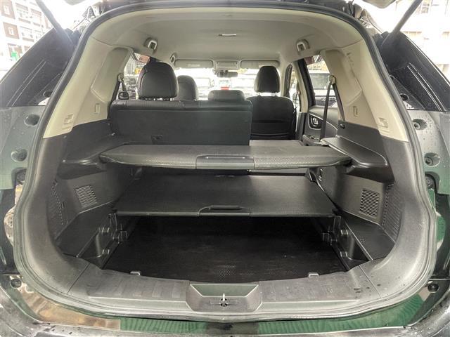 エクストレイル ２０Ｘ　エマージェンシーブレーキパッケージ　ワンオーナー　純正８型ＳＤナビ　フルセグ　ＤＶＤ再生　Ｂｌｕｅｔｏｏｔｈ　バックカメラ　ビルトインＥＴＣ　アイドリングストップ　コーナーセンサー　シートヒーター　スマートキ　純ＬＥＤライト　純１７ＡＷ（28枚目）