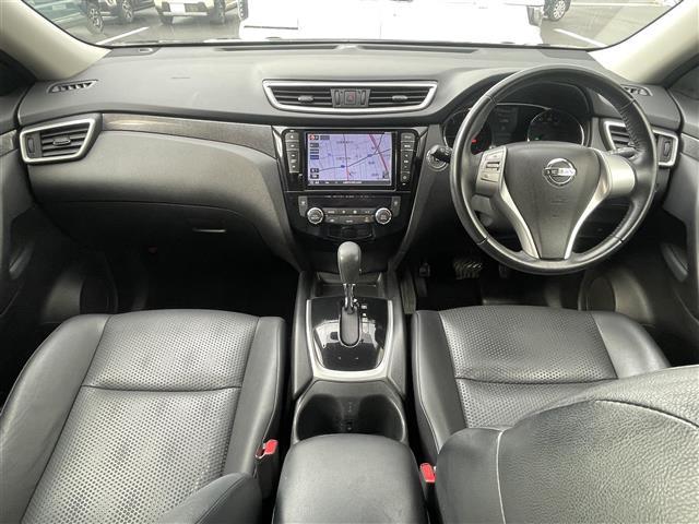 エクストレイル ２０Ｘ　エマージェンシーブレーキパッケージ　ワンオーナー　純正８型ＳＤナビ　フルセグ　ＤＶＤ再生　Ｂｌｕｅｔｏｏｔｈ　バックカメラ　ビルトインＥＴＣ　アイドリングストップ　コーナーセンサー　シートヒーター　スマートキ　純ＬＥＤライト　純１７ＡＷ（39枚目）