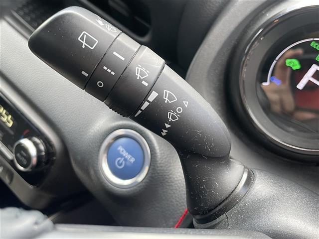 ヤリス ハイブリッドＺ　ワンオーナー　純正８型ＳＤナビ　Ｂｌｕｅｔｏｏｔｈ　バックカメラ　ＥＴＣ　ドライブレーダー　前席シートヒーター　クルーズコントロール　衝突軽減ブレーキ　レーンキープアシスト　オートハイビーム（9枚目）