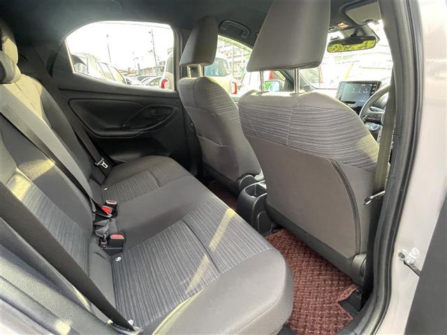 ヤリス ハイブリッドＺ　ワンオーナー　純正８型ＳＤナビ　Ｂｌｕｅｔｏｏｔｈ　バックカメラ　ＥＴＣ　ドライブレーダー　前席シートヒーター　クルーズコントロール　衝突軽減ブレーキ　レーンキープアシスト　オートハイビーム（22枚目）