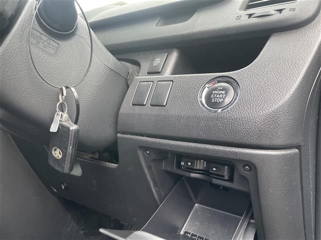 ノア Si 純正ナビ フルセグ DVD再生 Bluetooth バックカメラ 両側パワースライド ビルトインETC スマートキー プッシュスタート 純正フロアマット(6枚目)