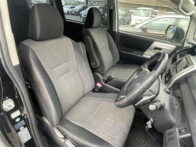 ノア Si 純正ナビ フルセグ DVD再生 Bluetooth バックカメラ 両側パワースライド ビルトインETC スマートキー プッシュスタート 純正フロアマット(9枚目)