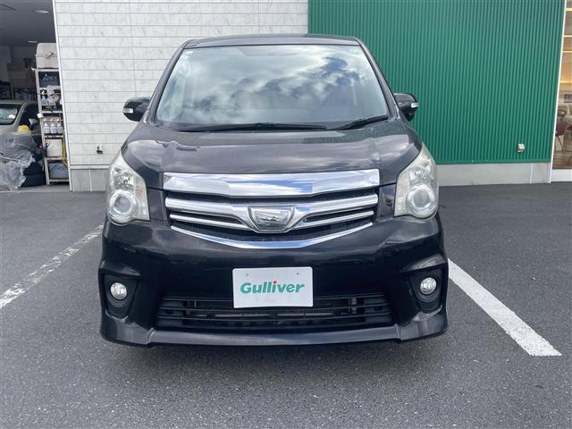 ノア Si 純正ナビ フルセグ DVD再生 Bluetooth バックカメラ 両側パワースライド ビルトインETC スマートキー プッシュスタート 純正フロアマット(13枚目)