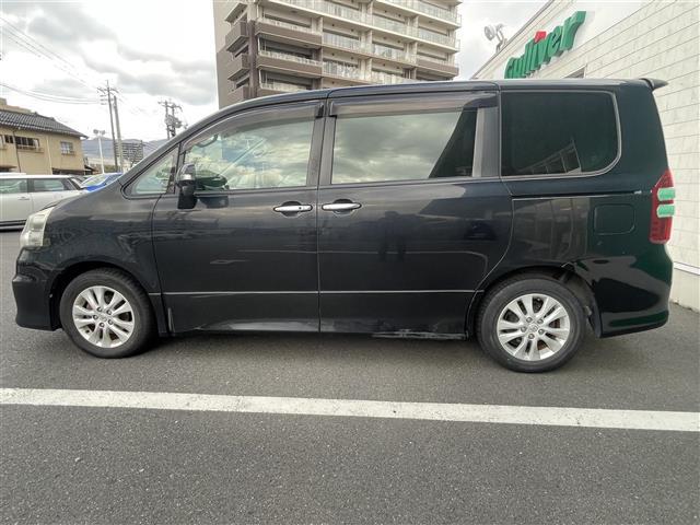 ノア Si 純正ナビ フルセグ DVD再生 Bluetooth バックカメラ 両側パワースライド ビルトインETC スマートキー プッシュスタート 純正フロアマット(15枚目)