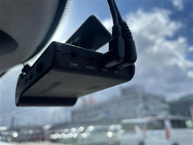 ＭＩＮＩ クーパー　ワンオーナー　社外ＨＤＤナビ　フルセグ　ＥＴＣ　ドラレコ　純正フロアマット　純正アルミホイール　保証書　取扱説明書　プッシュスタート　スマートキー（7枚目）