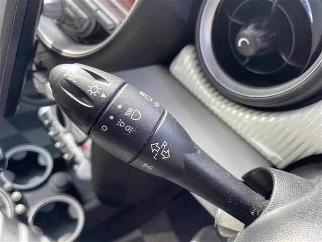 ＭＩＮＩ クーパー　ワンオーナー　社外ＨＤＤナビ　フルセグ　ＥＴＣ　ドラレコ　純正フロアマット　純正アルミホイール　保証書　取扱説明書　プッシュスタート　スマートキー（9枚目）