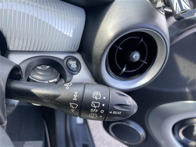 ＭＩＮＩ クーパー　ワンオーナー　社外ＨＤＤナビ　フルセグ　ＥＴＣ　ドラレコ　純正フロアマット　純正アルミホイール　保証書　取扱説明書　プッシュスタート　スマートキー（10枚目）