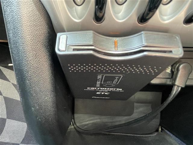 ＭＩＮＩ クーパー　ワンオーナー　社外ＨＤＤナビ　フルセグ　ＥＴＣ　ドラレコ　純正フロアマット　純正アルミホイール　保証書　取扱説明書　プッシュスタート　スマートキー（16枚目）