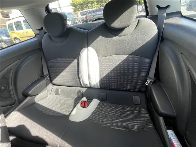 ＭＩＮＩ クーパー　ワンオーナー　社外ＨＤＤナビ　フルセグ　ＥＴＣ　ドラレコ　純正フロアマット　純正アルミホイール　保証書　取扱説明書　プッシュスタート　スマートキー（25枚目）