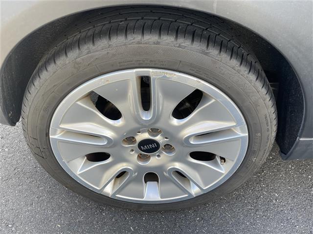 ＭＩＮＩ クーパー　ワンオーナー　社外ＨＤＤナビ　フルセグ　ＥＴＣ　ドラレコ　純正フロアマット　純正アルミホイール　保証書　取扱説明書　プッシュスタート　スマートキー（37枚目）