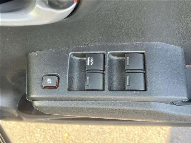 フィット Ｇ　純正メモリナビ　地デジ　バックカメラ　スマートキー　純正フロアマット　取扱説明書　保証書（15枚目）