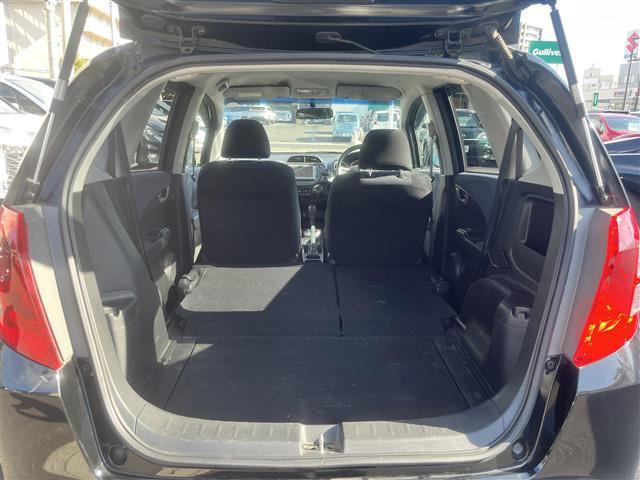 フィット Ｇ　純正メモリナビ　地デジ　バックカメラ　スマートキー　純正フロアマット　取扱説明書　保証書（21枚目）