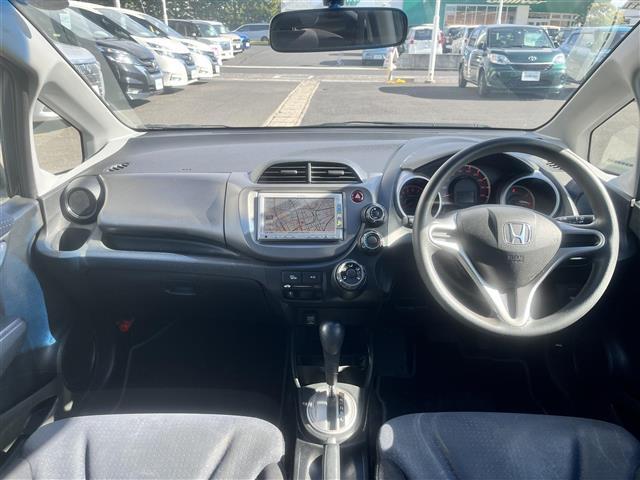 フィット Ｇ　純正メモリナビ　地デジ　バックカメラ　スマートキー　純正フロアマット　取扱説明書　保証書（29枚目）