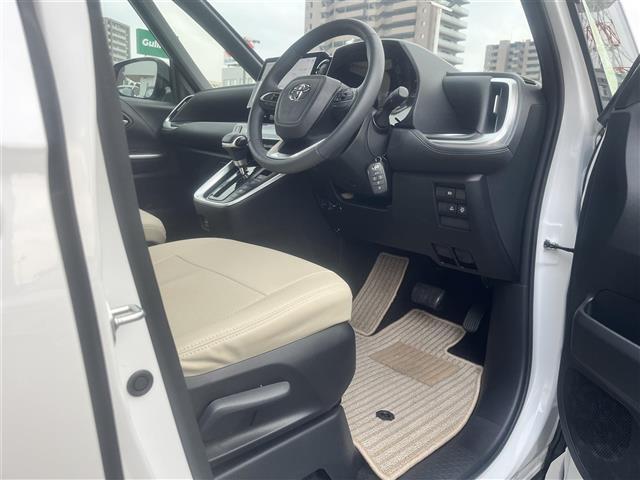 ノア ハイブリッドS-Z モデリスタ 後席モニター 純正10型SDナビ フルセグ DVD再生 Bluetooth 両パワスラ バックカメラ ETC 前後ドラレコ ACC HUD シートヒーター パワーバックドア 純正17AW(21枚目)