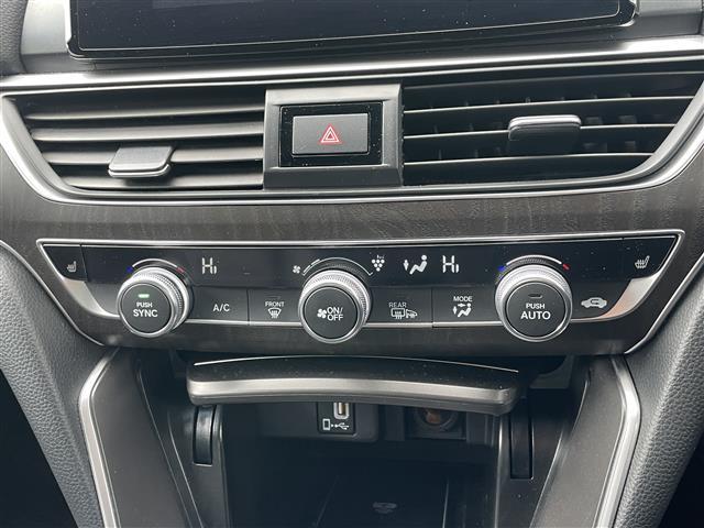 アコード EX ワンオーナー サンルーフ 純正8型ナビ フルセグ Bluetooth バックカメラ ETC ACC BSM HUD パワーバックドア 本革シート シートヒーター オートハイビーム/ライト 純正18AW(11枚目)