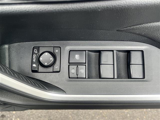 RAV4 ハイブリッドX ワンオーナー 純正9インチSDナビ フルセグ DVD再生 Bluetooth接続 バックカメラ 前後ドラレコ ビルトインETC ACC レーンキープ 衝突軽減 BSM コーナーセンサー 純正17AW(18枚目)