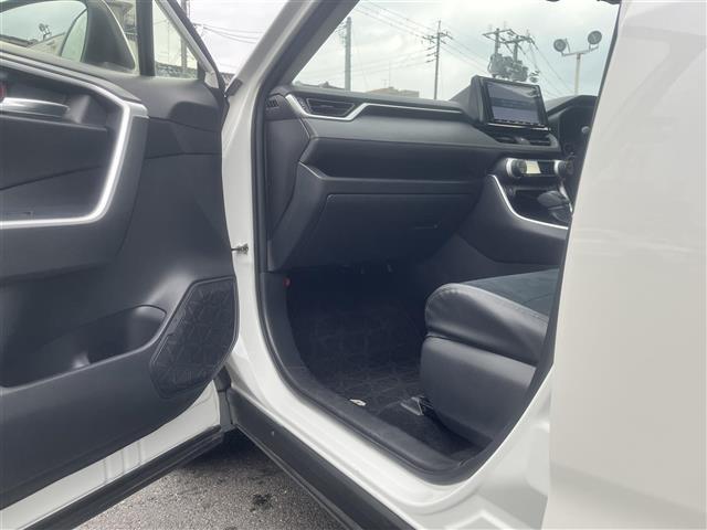 RAV4 ハイブリッドX ワンオーナー 純正9インチSDナビ フルセグ DVD再生 Bluetooth接続 バックカメラ 前後ドラレコ ビルトインETC ACC レーンキープ 衝突軽減 BSM コーナーセンサー 純正17AW(25枚目)
