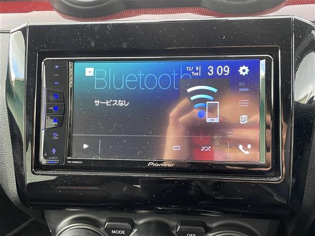スイフトスポーツ ベースグレード 純正ディスプレイオーディオ Bluetooth接続 ACC 衝突軽減ブレーキ レーンキープアシスト BSM 後方コーナーセンサー シートヒーター スマートキー 純正LEDヘッドライト 純正17AW(2枚目)