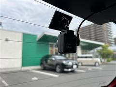安心の全車保証付き！（※部分保証、国産車は納車後３ヶ月、輸入車は納車後１ヶ月の保証期間となります）。その他長期保証（有償）もご用意しております！※長期保証を付帯できる車両には条件がございます。 6