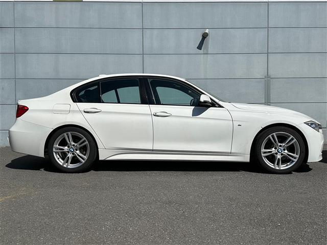 ３シリーズ ３２０ｄ　Ｍスポーツ　純正ＨＤＤナビ　インテリジェントセーフティ　車線逸脱警告　バックカメラ　コーナーセンサーターボ　追従機能付クルーズコントロール　キセノンオートライト　スマートキー　純正アルミ　ＥＴＣ（35枚目）