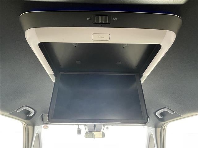 ステップワゴン スパーダ　プレミアムライン　純正ナビ　フルセグＴＶ　全方位カメラ　フリップダウンモニター　ＥＴＣ　クルーズコントロール　両側パワースライドドア　前席シートヒーター　コーナーセンサー　衝突被害軽減ブレーキ　レーンアシスト（16枚目）