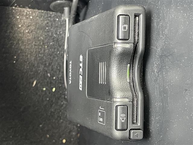 ハイラックス Ｚ　ＧＲスポーツ　ワンオーナー　４ＷＤ　ディーゼル　純正８インチナビ　Ｂｌｕｅｔｏｏｔｈ　ＵＳＢ　アップルカープレイ／アンドロイドオート　全方位カメラ　レーダークルーズコントロール　ＥＴＣ　ＬＥＤヘッドライト（17枚目）