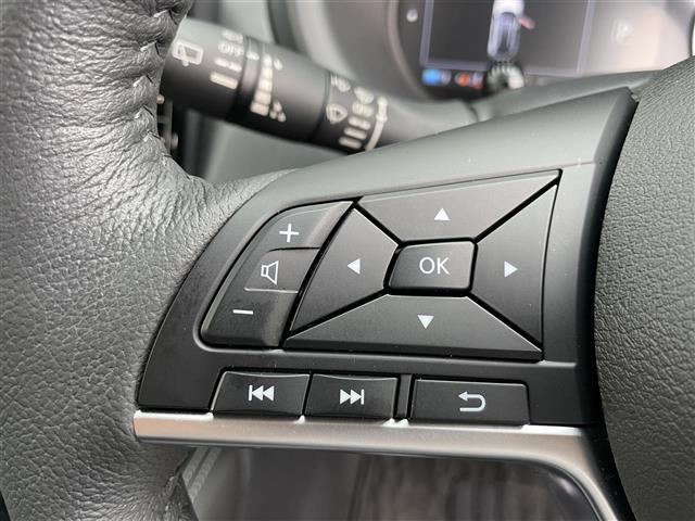 キックス Ｘ　プロパイロット　全方位カメラ　デジタルインナーミラー　純正９インチＳＤナビ　ＥＴＣ　ハーフレザーシート　シートヒーター　ステアリングヒーター　ＬＥＤヘッドライト　オートライト　オートハイビーム（4枚目）