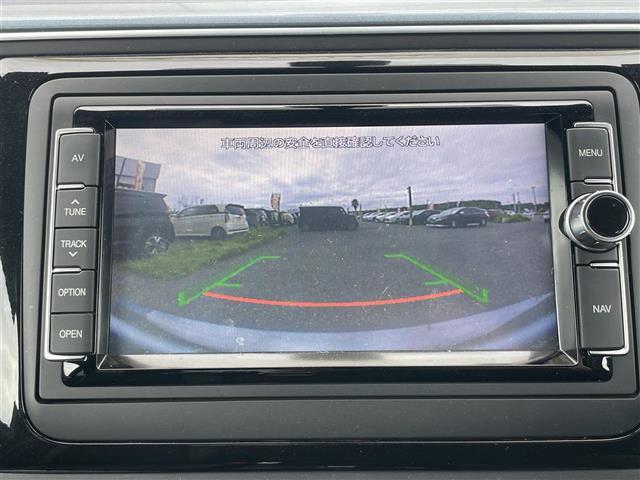ザ・ビートル デザインマイスター 衝突軽減ブレーキ ターボ 純正7インチナビ フルセグTV Bluetooth バックカメラ クルーズコントロール 純正17インチアルミホイール HIDヘッドライト オートライト スマートキー(3枚目)