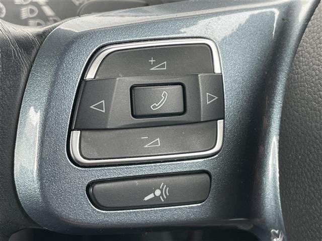 ザ・ビートル デザインマイスター 衝突軽減ブレーキ ターボ 純正7インチナビ フルセグTV Bluetooth バックカメラ クルーズコントロール 純正17インチアルミホイール HIDヘッドライト オートライト スマートキー(7枚目)