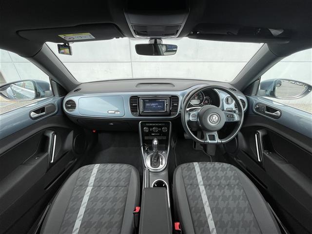 ザ・ビートル デザインマイスター 衝突軽減ブレーキ ターボ 純正7インチナビ フルセグTV Bluetooth バックカメラ クルーズコントロール 純正17インチアルミホイール HIDヘッドライト オートライト スマートキー(42枚目)