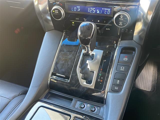 ヴェルファイア 2.5Z Gエディション SDナビ バックカメラ 両側電動スライドドア 革シート 3列シート エアロ フルセグ オットマン シートエアコン 電動リアゲート シートヒーター オートクルーズコントロール DVD再生 オートライト(30枚目)