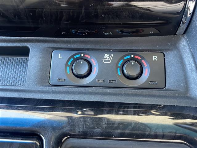 ヴェルファイア 2.5Z Gエディション SDナビ バックカメラ 両側電動スライドドア 革シート 3列シート エアロ フルセグ オットマン シートエアコン 電動リアゲート シートヒーター オートクルーズコントロール DVD再生 オートライト(31枚目)