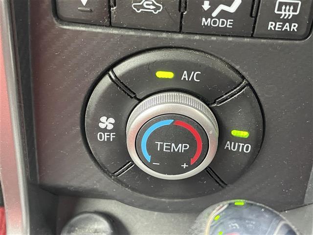 コペン セロ S momoステアリング ステアリングスイッチ MTモード 社外7インチナビ AAC レカロシート リアトランクイージークローザー 純正アルミ 前後コーナーセンサー LEDヘッドライト(12枚目)