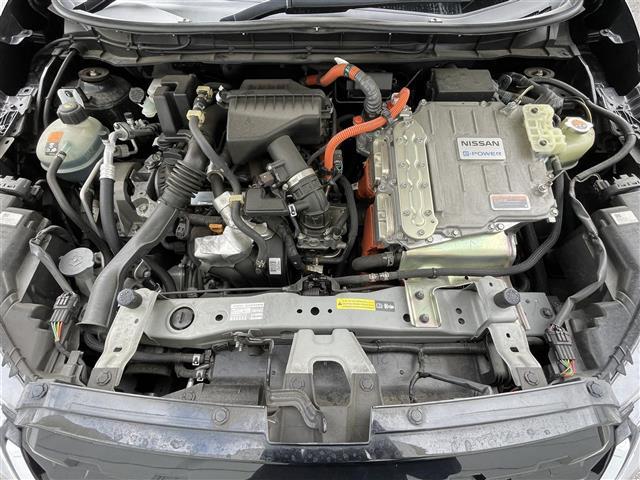 キックス X ツートーンインテリアエディション プロパイロット 衝突軽減ブレーキ 全方位カメラ インテリジェントルームミラー 純正9インチSDナビ フルセグTV ルーフレール LEDヘッドライト オートライト 純正17インチアルミホイール(39枚目)