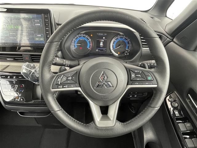 デリカミニ Ｔ　プレミアム　届出済未使用車　マイパイロット／前後ソナー　９インチディスプレイオーディオ　全方位カメラ　ステアリングスイッチ　両側パワースライドドア　ハンズフリースライドドア　パドルシフト　電動パーキングブレーキ（4枚目）