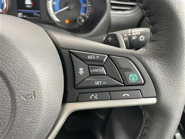 デリカミニ Ｔ　プレミアム　届出済未使用車　マイパイロット／前後ソナー　９インチディスプレイオーディオ　全方位カメラ　ステアリングスイッチ　両側パワースライドドア　ハンズフリースライドドア　パドルシフト　電動パーキングブレーキ（6枚目）