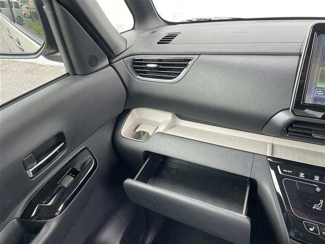 デリカミニ Ｔ　プレミアム　届出済未使用車　マイパイロット／前後ソナー　９インチディスプレイオーディオ　全方位カメラ　ステアリングスイッチ　両側パワースライドドア　ハンズフリースライドドア　パドルシフト　電動パーキングブレーキ（15枚目）