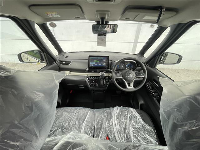 デリカミニ Ｔ　プレミアム　届出済未使用車　マイパイロット／前後ソナー　９インチディスプレイオーディオ　全方位カメラ　ステアリングスイッチ　両側パワースライドドア　ハンズフリースライドドア　パドルシフト　電動パーキングブレーキ（42枚目）