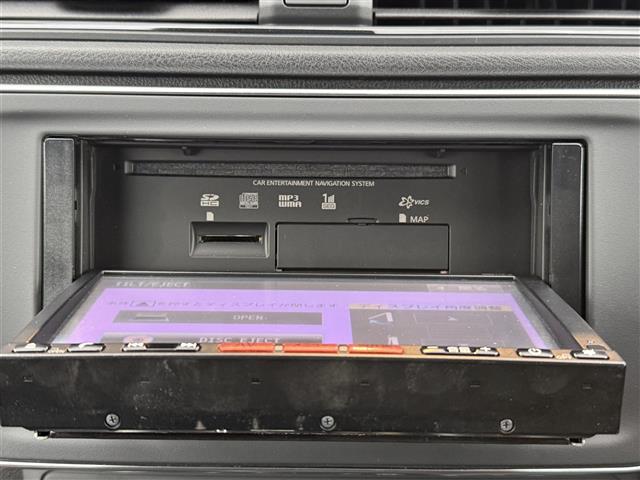 リーフ S 純正ナビ ワンセグTV クルーズコントロール 前席シートヒーター LEDヘッドライト プッシュスタート スマートキー ステアリングスイッチ ステアリングヒーター フォグライト コーナーセンサー(4枚目)