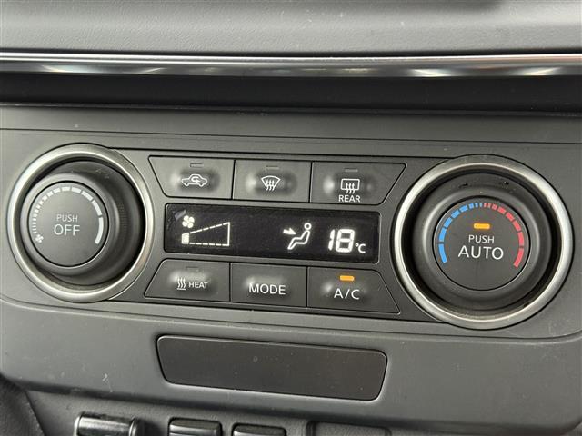 リーフ S 純正ナビ ワンセグTV クルーズコントロール 前席シートヒーター LEDヘッドライト プッシュスタート スマートキー ステアリングスイッチ ステアリングヒーター フォグライト コーナーセンサー(15枚目)