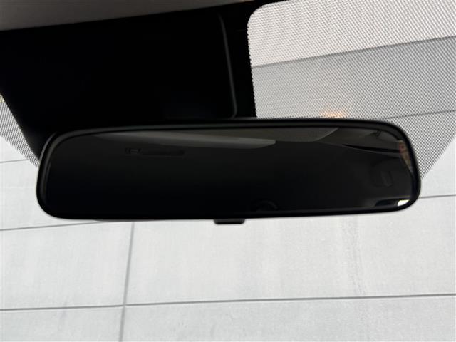 リーフ S 純正ナビ ワンセグTV クルーズコントロール 前席シートヒーター LEDヘッドライト プッシュスタート スマートキー ステアリングスイッチ ステアリングヒーター フォグライト コーナーセンサー(18枚目)