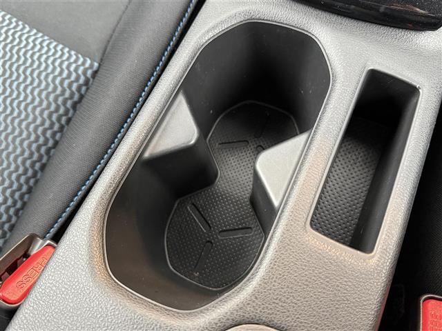 リーフ S 純正ナビ ワンセグTV クルーズコントロール 前席シートヒーター LEDヘッドライト プッシュスタート スマートキー ステアリングスイッチ ステアリングヒーター フォグライト コーナーセンサー(19枚目)