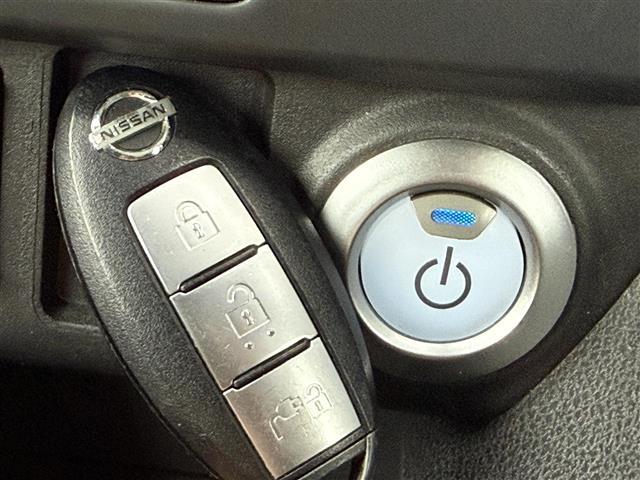 リーフ S 純正ナビ ワンセグTV クルーズコントロール 前席シートヒーター LEDヘッドライト プッシュスタート スマートキー ステアリングスイッチ ステアリングヒーター フォグライト コーナーセンサー(22枚目)