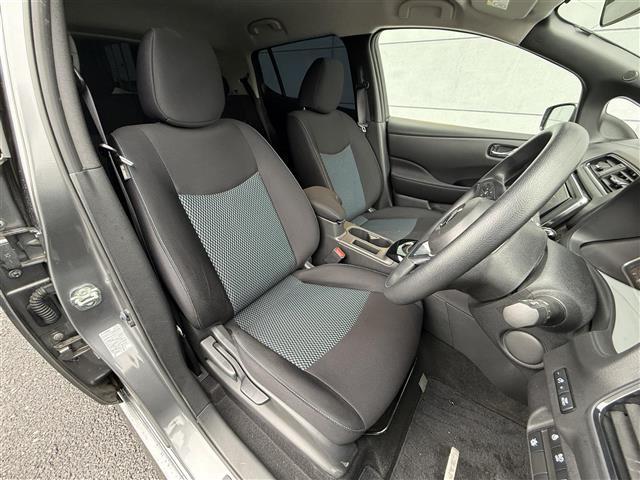 リーフ S 純正ナビ ワンセグTV クルーズコントロール 前席シートヒーター LEDヘッドライト プッシュスタート スマートキー ステアリングスイッチ ステアリングヒーター フォグライト コーナーセンサー(23枚目)